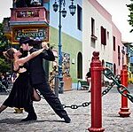 Descubre los lugares para bailar tango en tu ciudad y déjate llevar por la pasión ¡Reserva ahora!