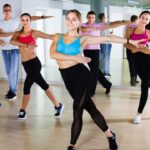 Zumba vs Zumba Básica: La mejor manera de ponerte en forma y disfrutar mientras lo haces