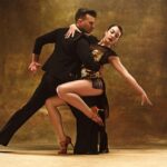 Descubre los estilos de tango más populares y déjate llevar por su magia