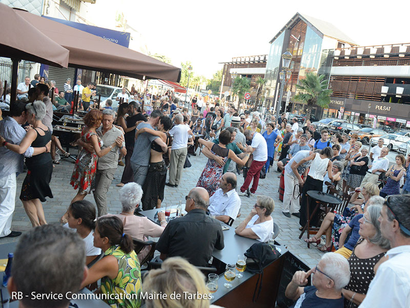 Sumérgete en la cultura del tango: eventos y festivales cautivadores