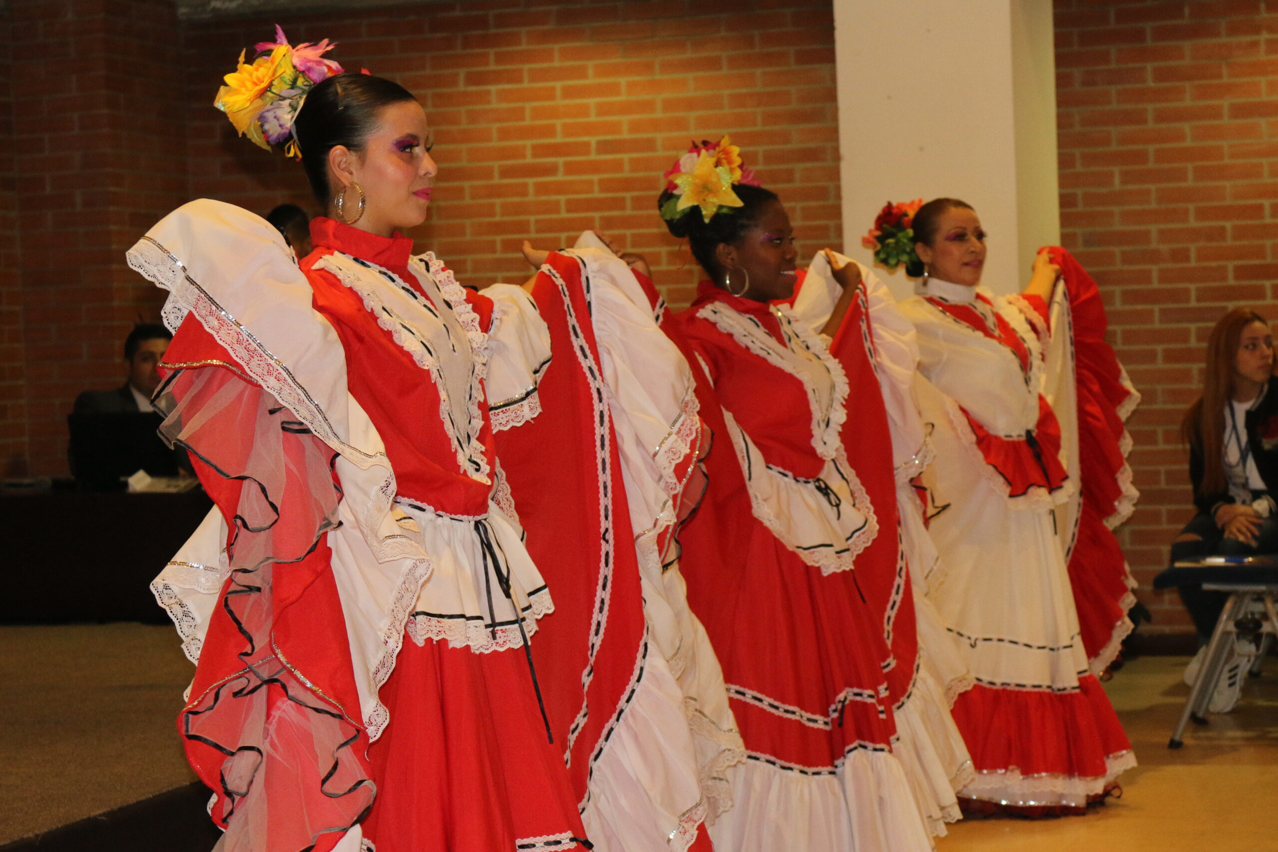 Descubre los beneficios de la danza folclórica española: ¡Eleva tu bienestar físico y emocional!