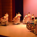 Aprende los pasos de la danza folclórica: Celebra y vive la tradición cultural